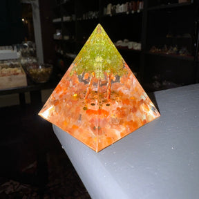 Orgonite - Pyramid T006