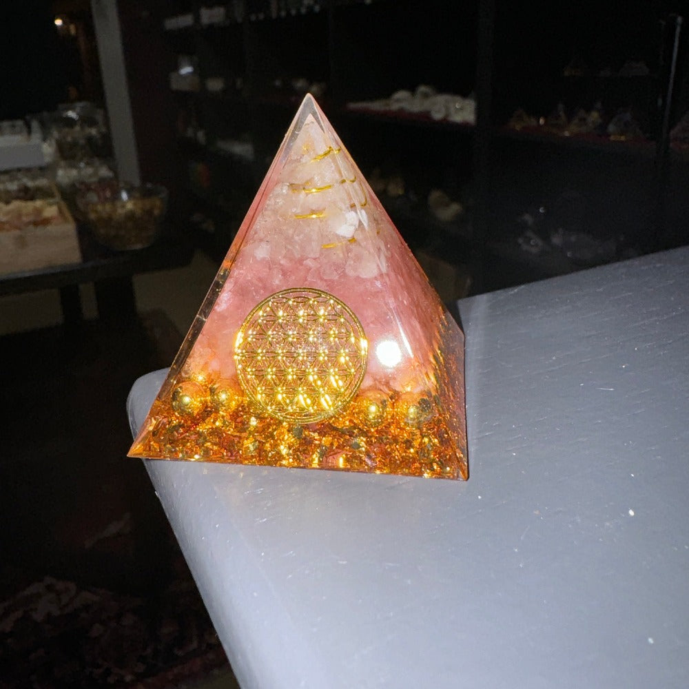 Orgonite - pyramid B031