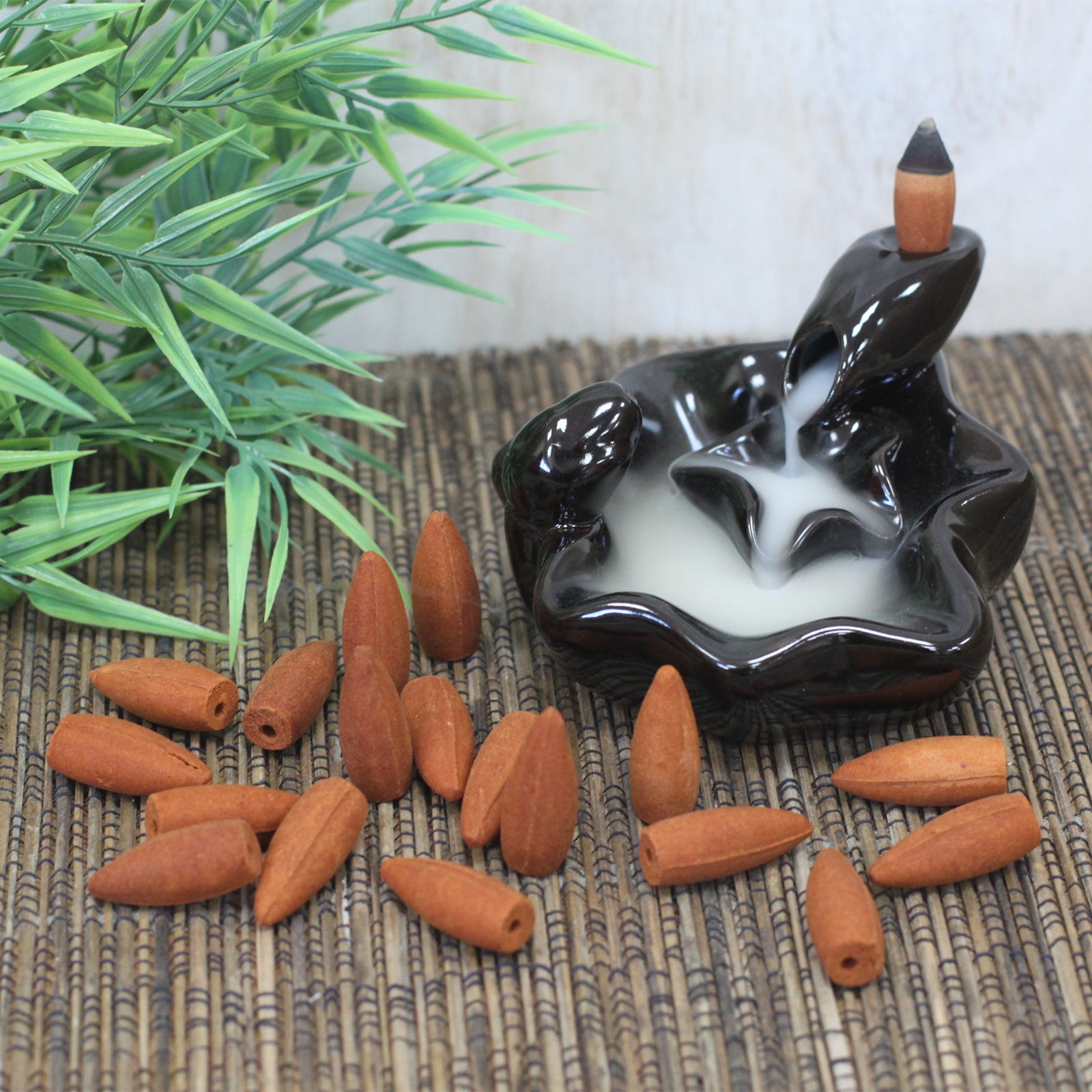 Incense cones with falling smoke effect | Dragons blood